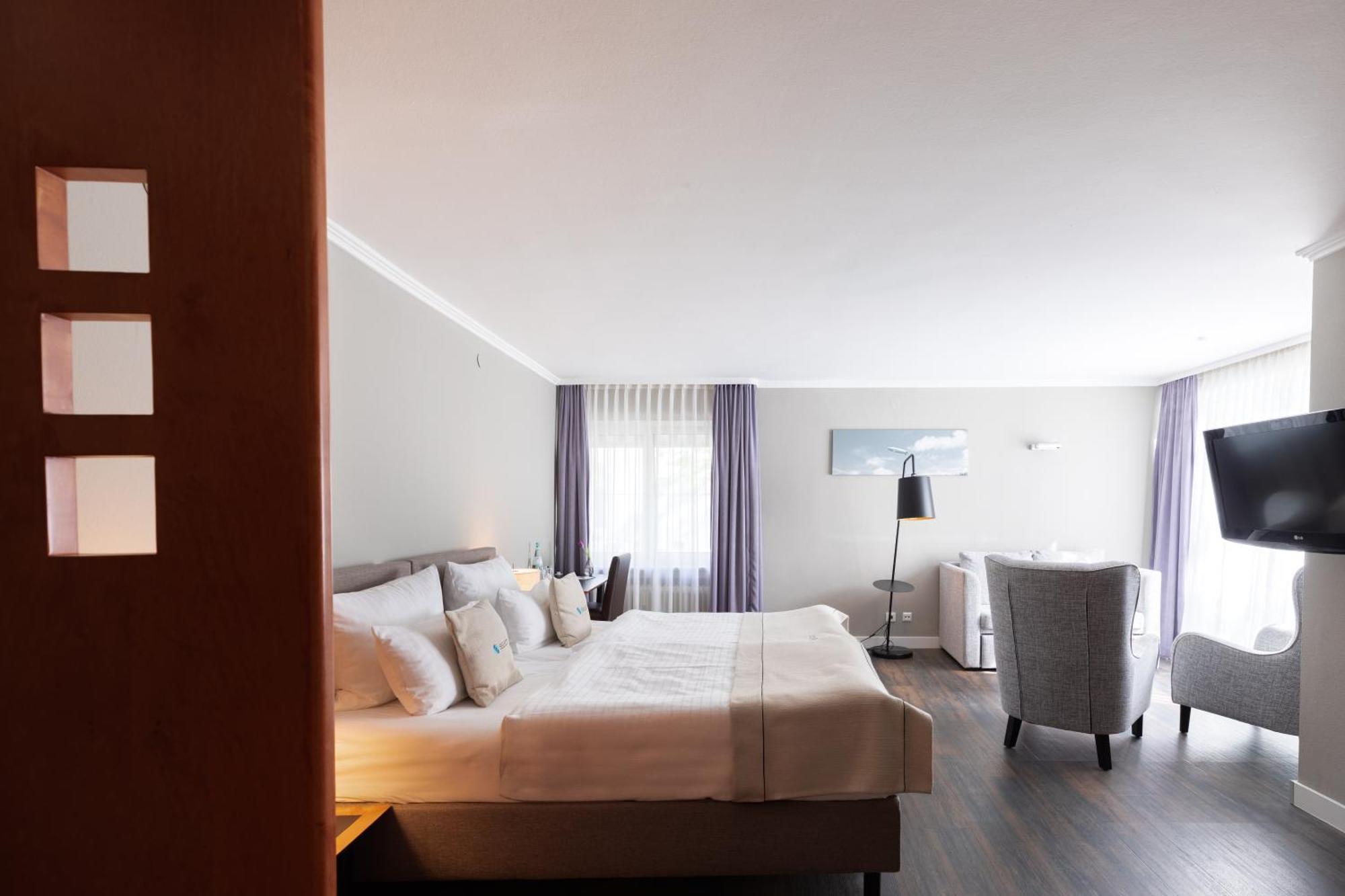 Select Hotel ฟรีดริชส์ฮาเฟน ภายนอก รูปภาพ