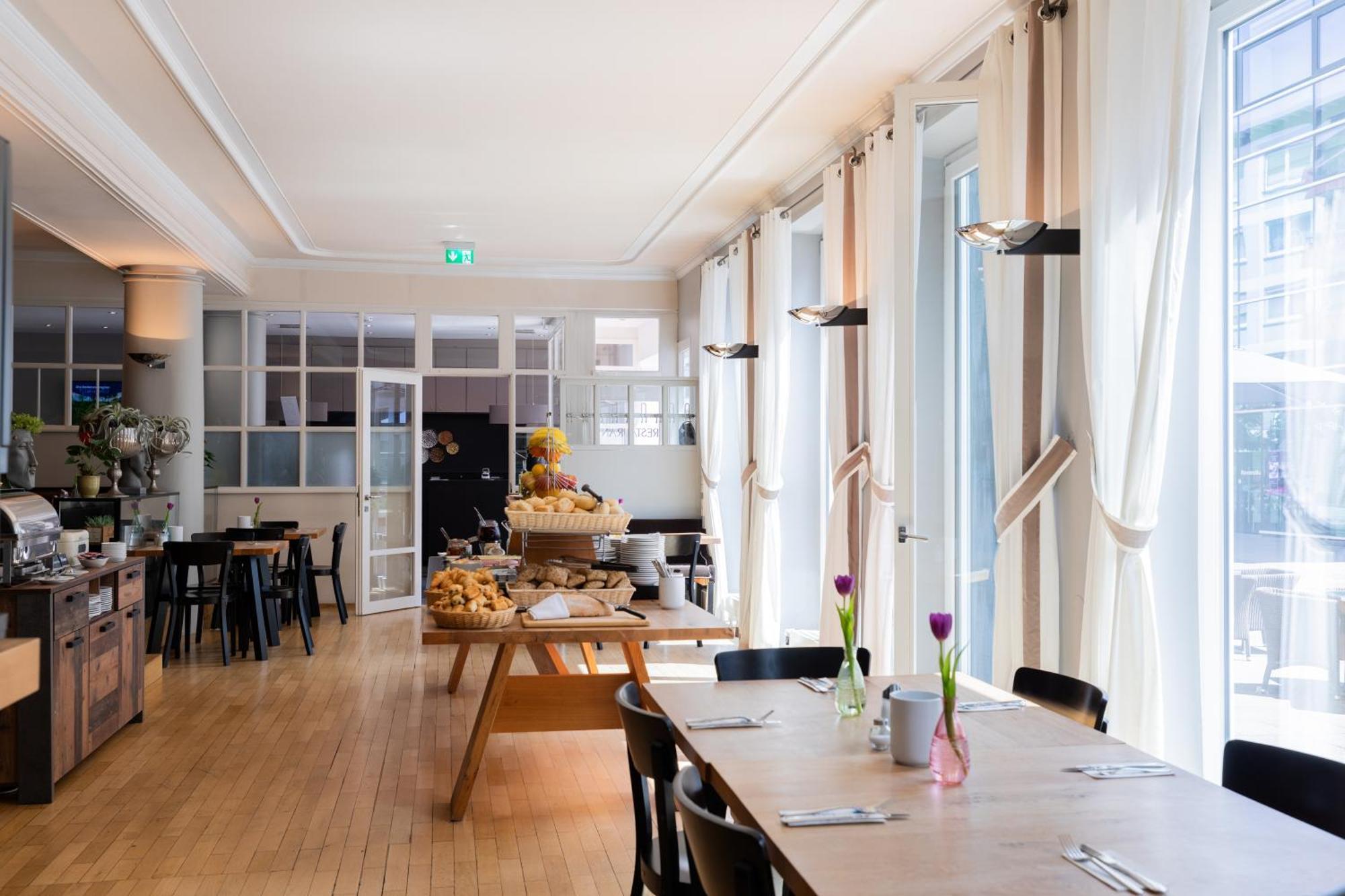 Select Hotel ฟรีดริชส์ฮาเฟน ภายนอก รูปภาพ