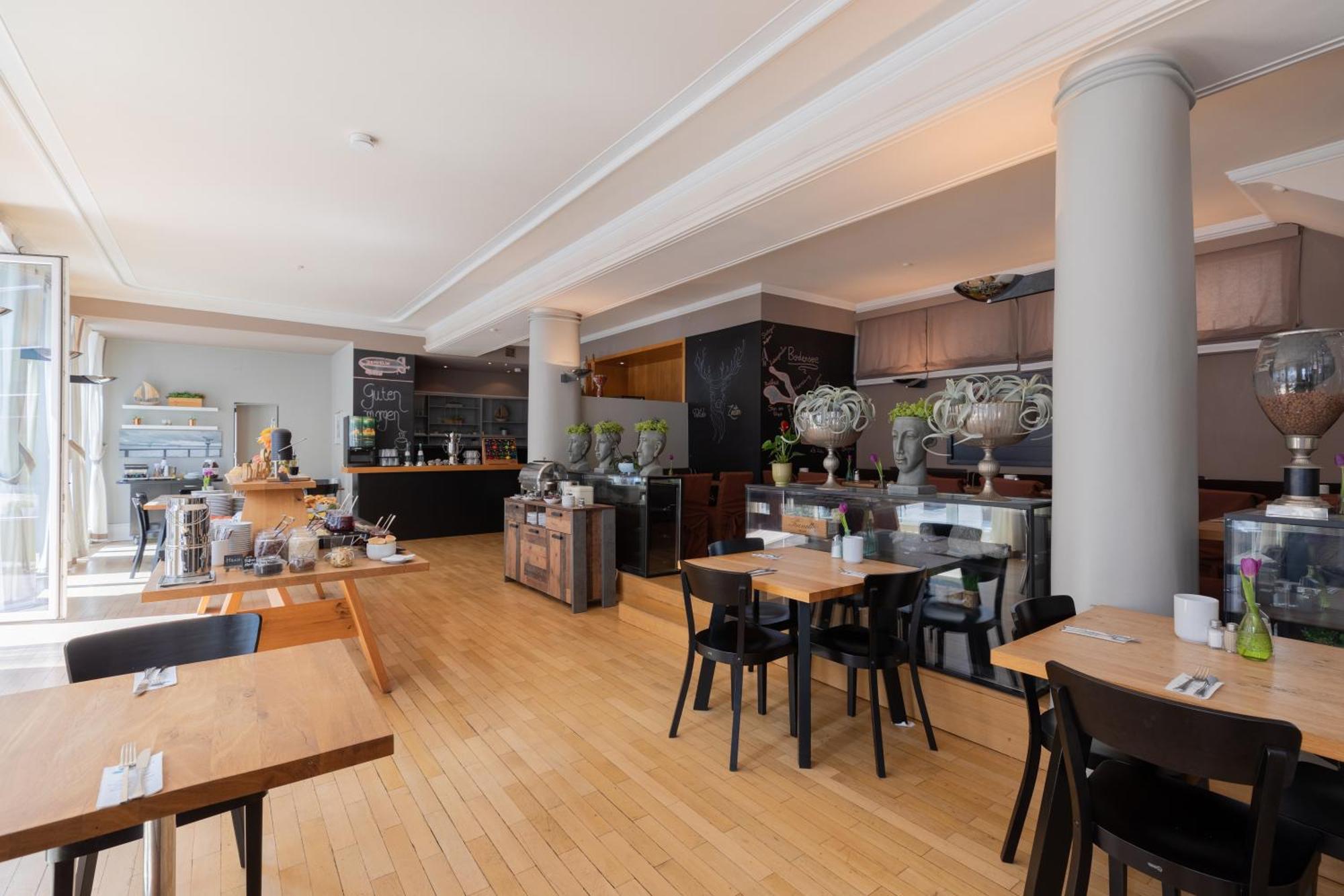 Select Hotel ฟรีดริชส์ฮาเฟน ภายนอก รูปภาพ