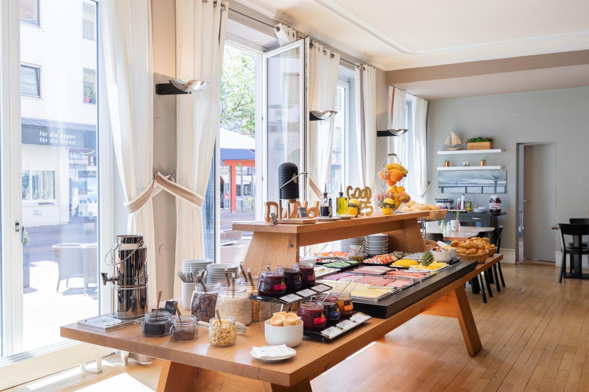 Select Hotel ฟรีดริชส์ฮาเฟน ภายนอก รูปภาพ